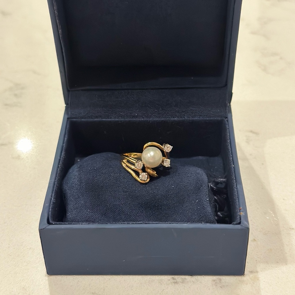 Authentic Gold Diamond and Pearl Ring